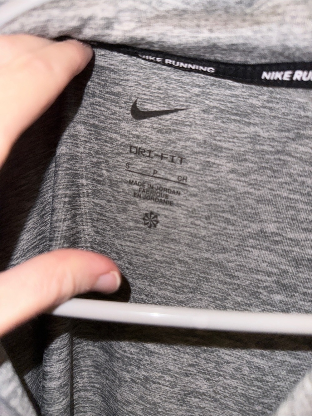 Nike Women’s Light Gray Quarter-Zip Running Pullover - Picture 3 of 6